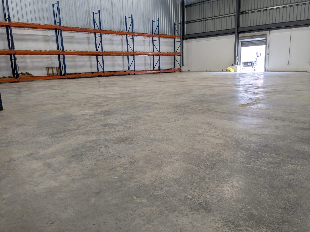 oficinas y locales comerciales - Alquiler Nave en zona industrial  1