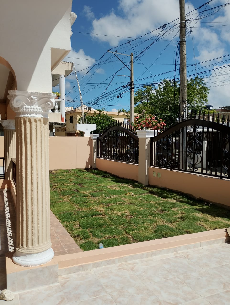 casas - Casa de 2 niveles en alquiler en Pontezuela, Santiago 1