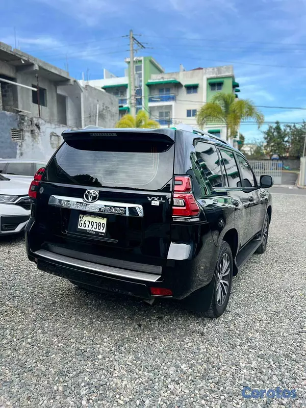 jeepetas y camionetas - Land Cruiser Prado 2024 7