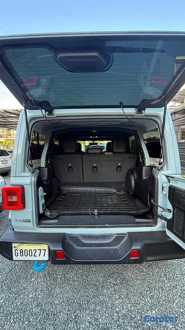 jeepetas y camionetas - Jeep Wrangler Sahara 4xE 4WD 2023 9