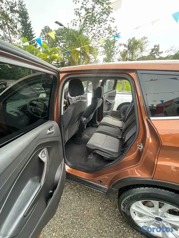 jeepetas y camionetas - FORD ESCAPE 2017, 1año De Garantía 2