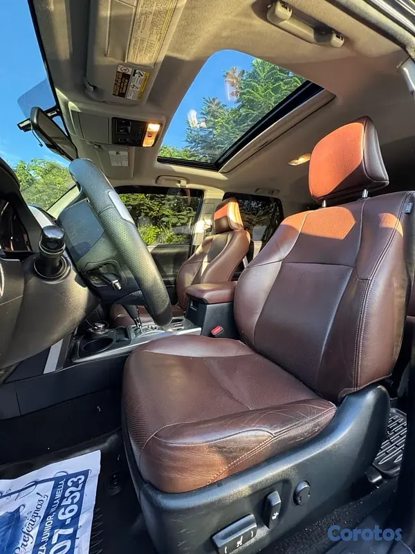 jeepetas y camionetas - 🚙 ¡OPORTUNIDAD! SUV DE LUJO EN EXCELENTE ESTADO 🚙
 4