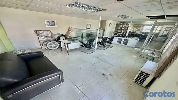 oficinas y locales comerciales - Local Comercial en Renacimiento 2