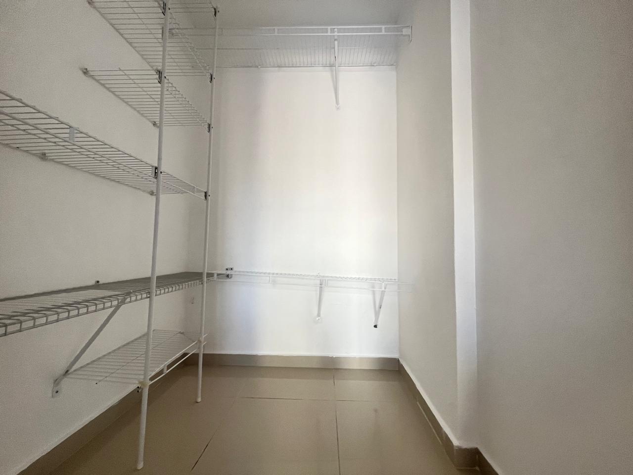 apartamentos - Alquiler de Apartamento en ensanche Paraíso vacio 6
