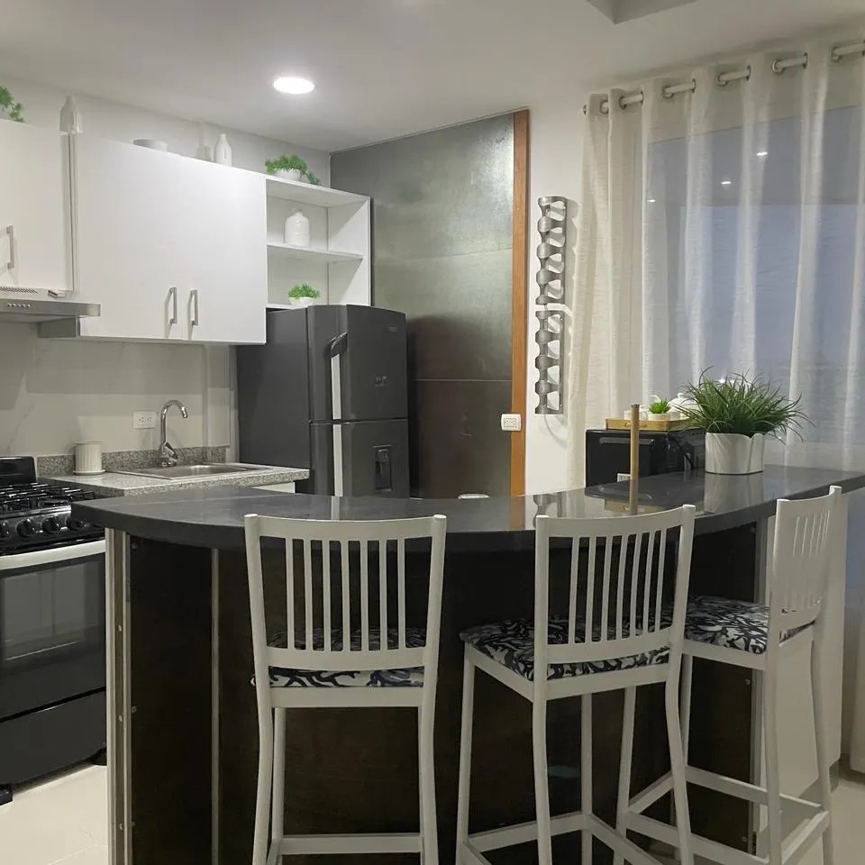 apartamentos - Alquilo apartamento amueblado en Gazcue 1