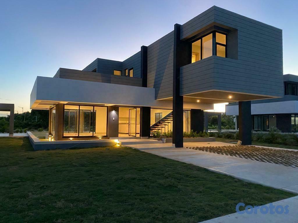 casas vacacionales y villas - Vendo lujosa villa en Vistacana 3