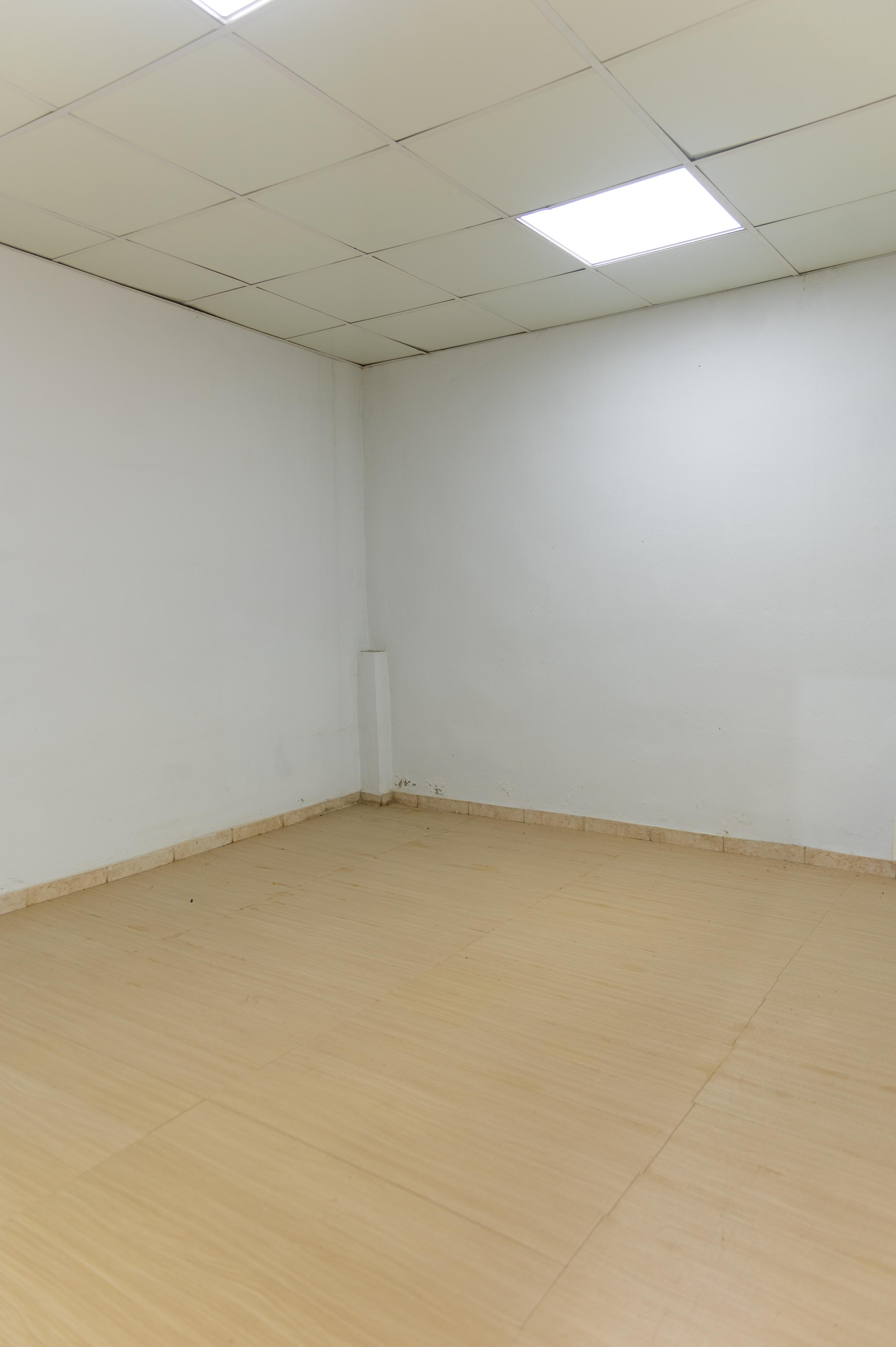 oficinas y locales comerciales - Rento nave industrial en km 13 autopista Duarte  2