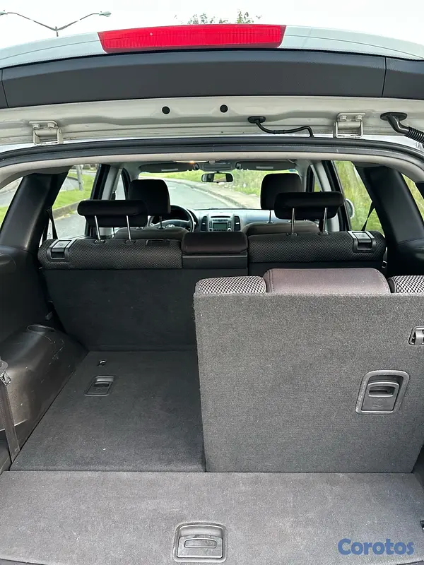 jeepetas y camionetas - Hyundai Santa Fe 2011 (solo 68 mil km) 10