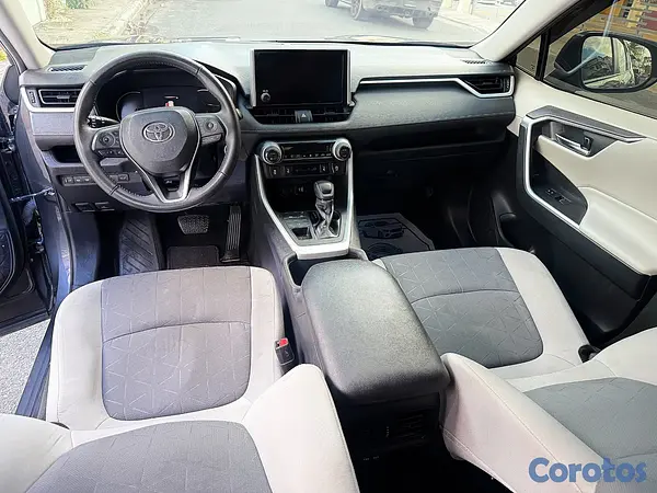 jeepetas y camionetas - Toyota RAV4 XLE Premium 2023 10