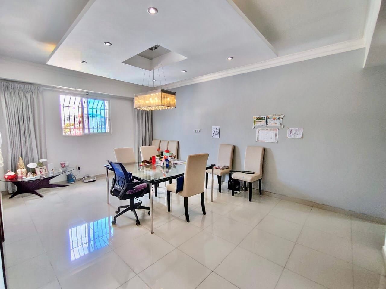 apartamentos - Vendo en el millón tercer nivel tres hab 2.5 baños 2