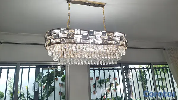 muebles y colchones - Comedor de 8 sillas y lámpara  4