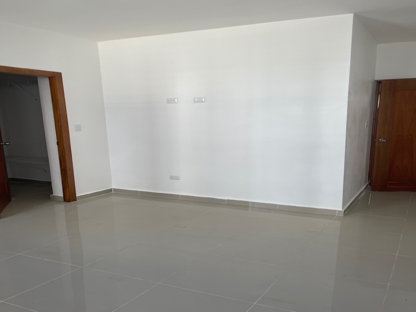 apartamentos - Alquilo en Santiago en los Llanos de Gurabo 
Los rieles De Santiago  2