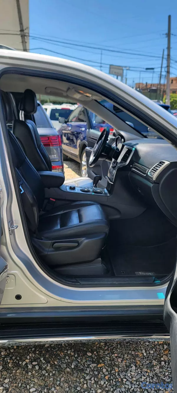 jeepetas y camionetas - JEEP GRAND CHEROKEE 2014 9