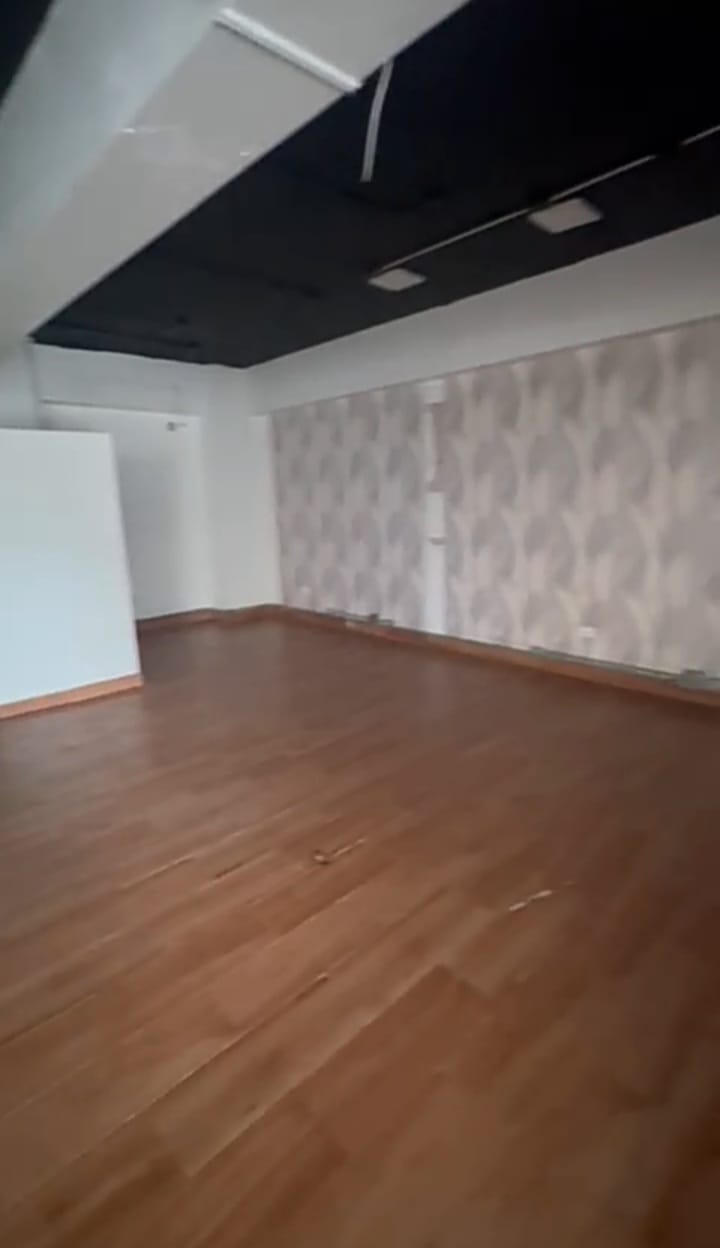 oficinas y locales comerciales - Alquilo local en Los Prados  7