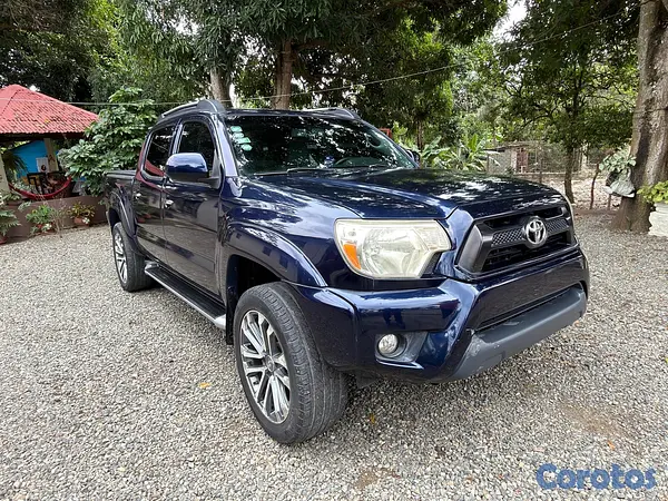 jeepetas y camionetas - se vende Tacoma 2013 2