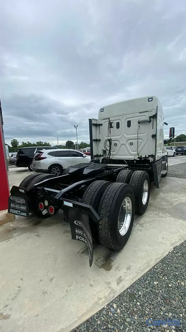 camiones y vehiculos pesados - Freightliner Cascadia 2017 6