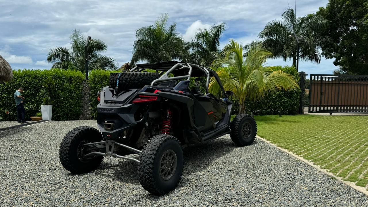 motores y pasolas - Polaris RZR Pro R 2022 5