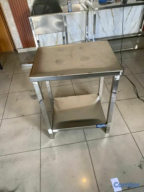 equipos profesionales - Mesa acero inoxidable pequeñas  2