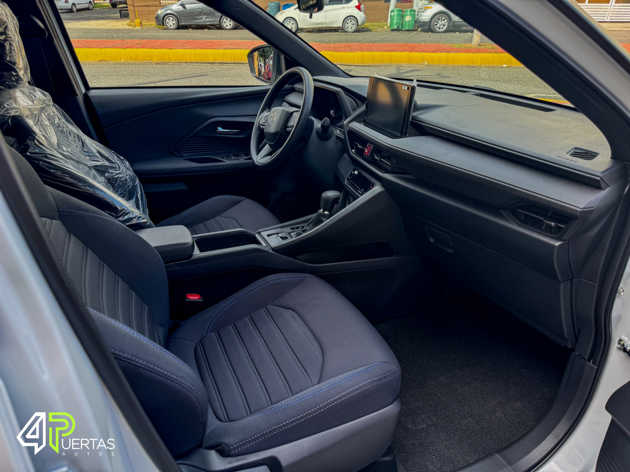carros - Toyota Yaris Cross Full Gasolina  8