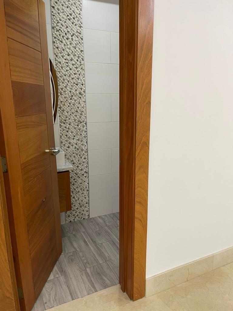 apartamentos - Apartamento Disponible para Alquiler en La Esmeralda  4
