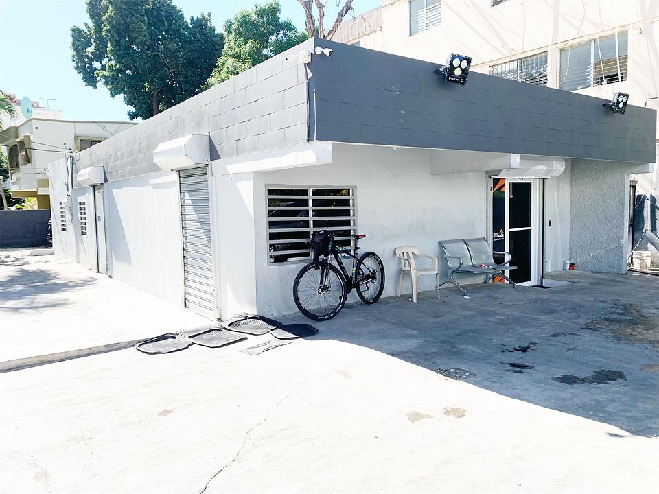 oficinas y locales comerciales - Local céntrico en el millon 1