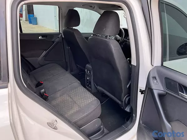 jeepetas y camionetas - Volkswagen Tiguan 9