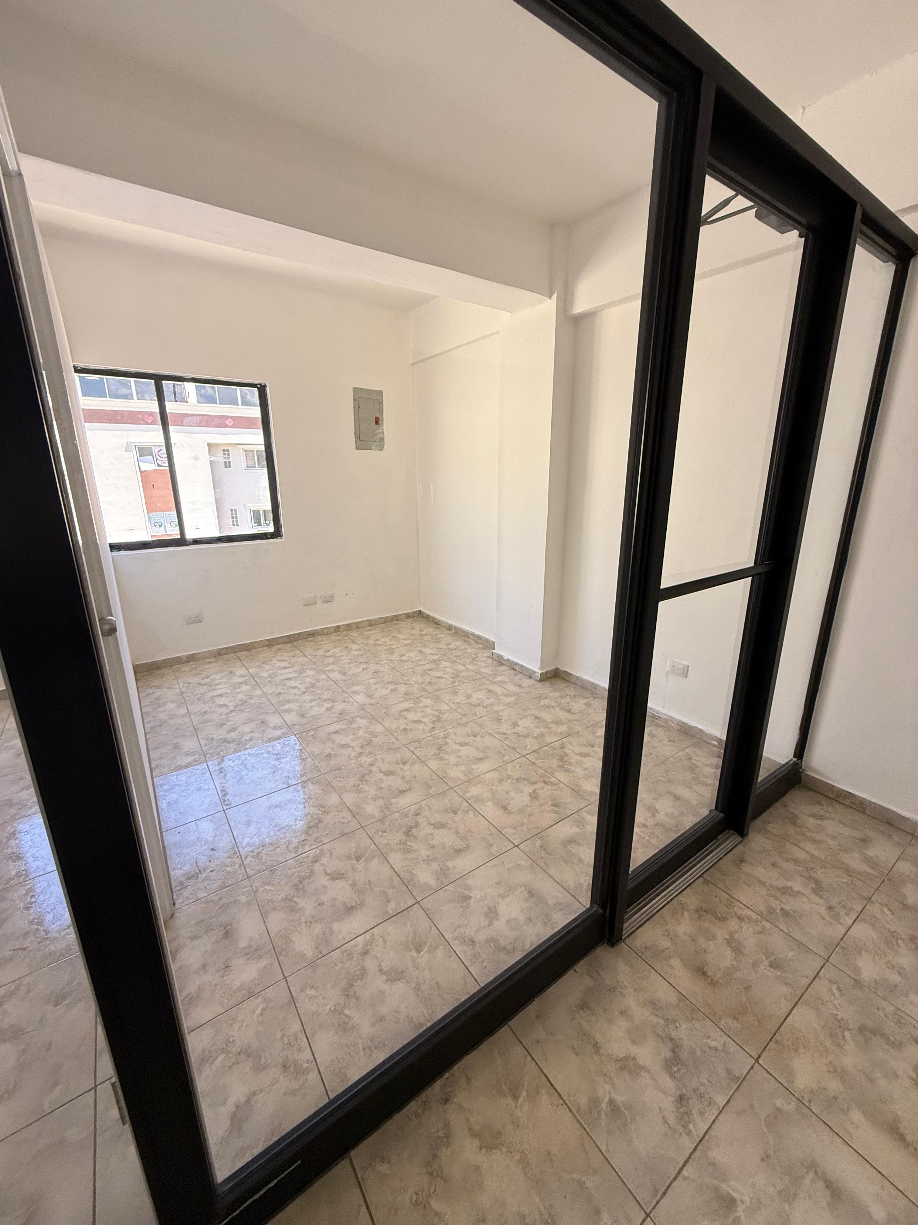 oficinas y locales comerciales - Local para oficina en alquiler en Gazcue 2