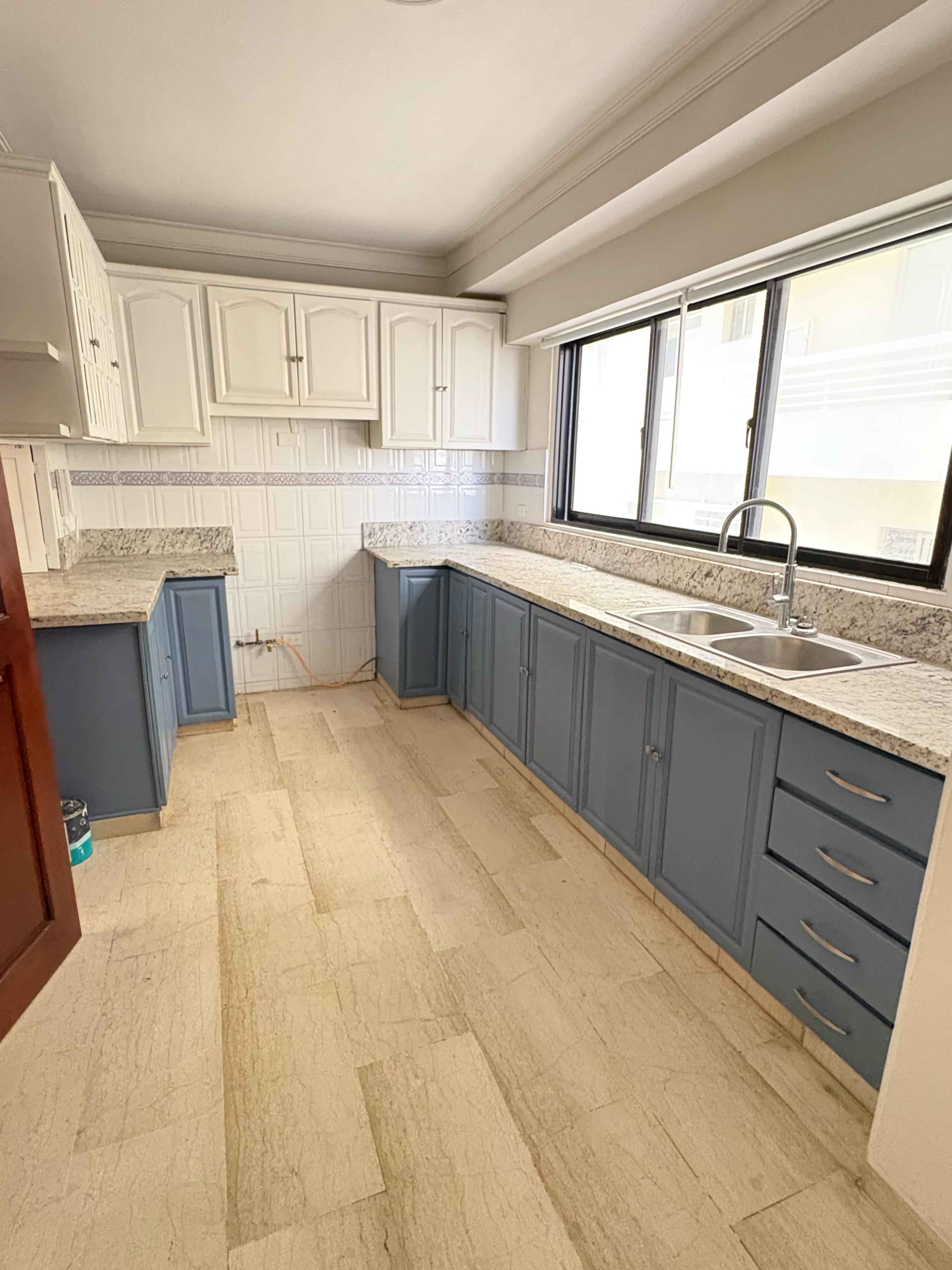 apartamentos - Alquiló en 📍La esperilla• US$1,350 (mantenimiento