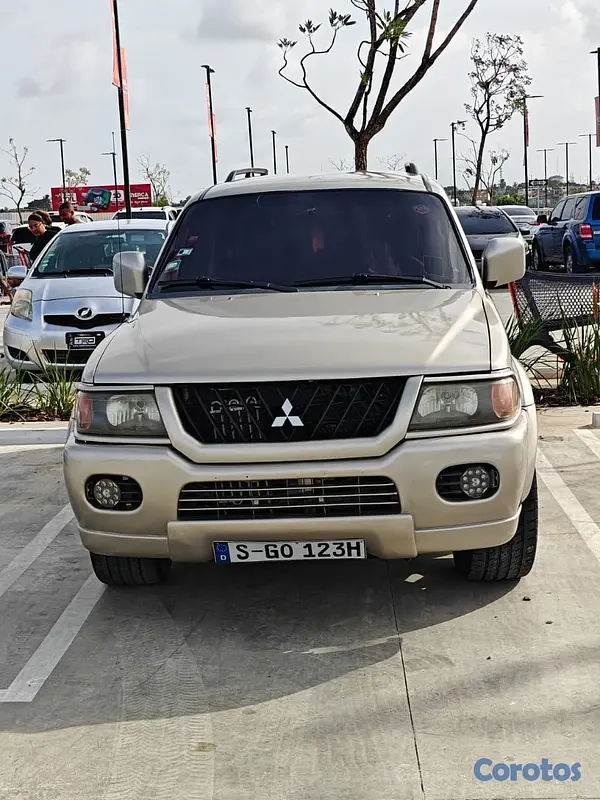 jeepetas y camionetas - MITSUBISHI MONTERO 2002 SUPER CLEAN  2