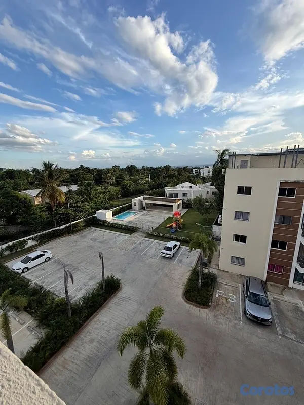 apartamentos - vendo en la vereda un 4 nivel con azotea Licey  5