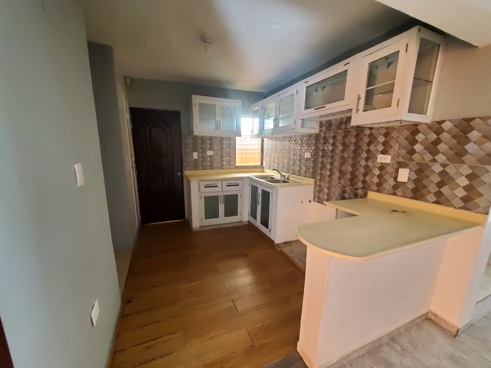 casas - CASA A LA VENTA EN LA URBANIZACIÓN ITALIA AUTOPISTA SAN ISIDRO STO DGO ESTE  2