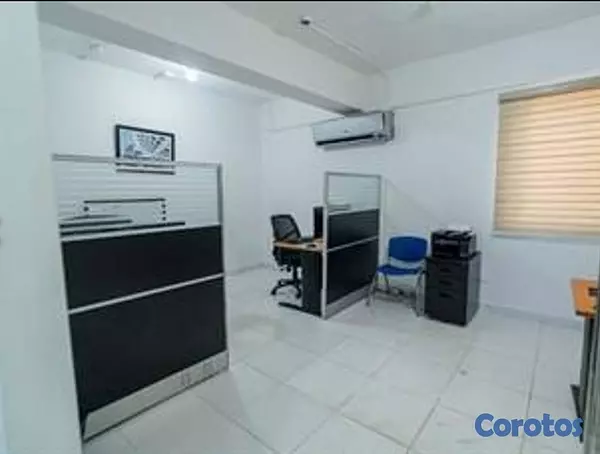 oficinas y locales comerciales - Alquilo local comercial en Urb. real 5