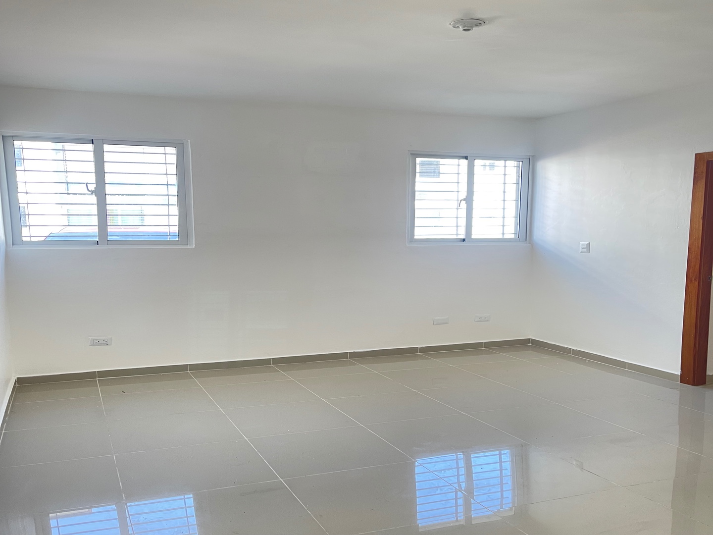 apartamentos - Alquilo en Santiago en los Llanos de Gurabo 
Los rieles De Santiago  3