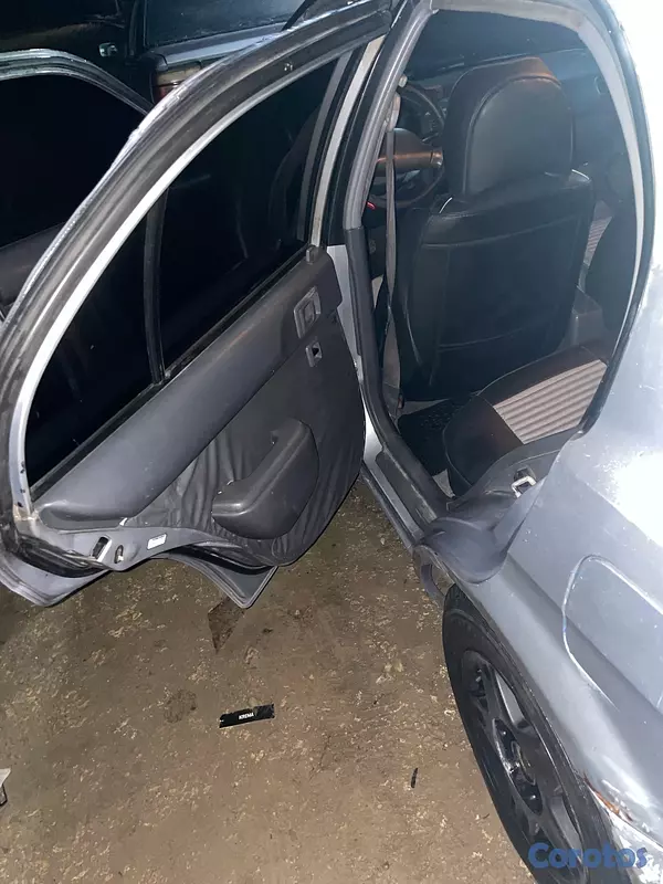 carros - Toyota Tercel año 2000 8