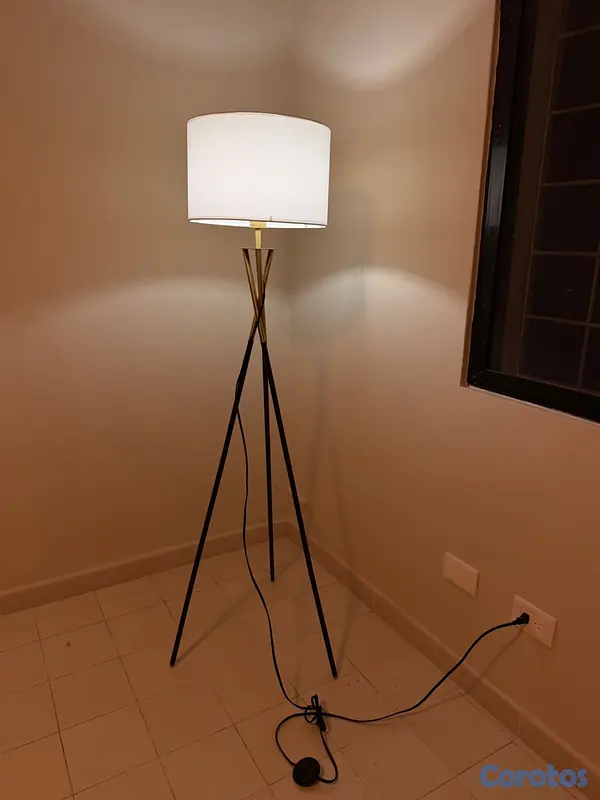 decoración y accesorios - Lámpara dorada y negra con bombillos de 3 tonos: c 2