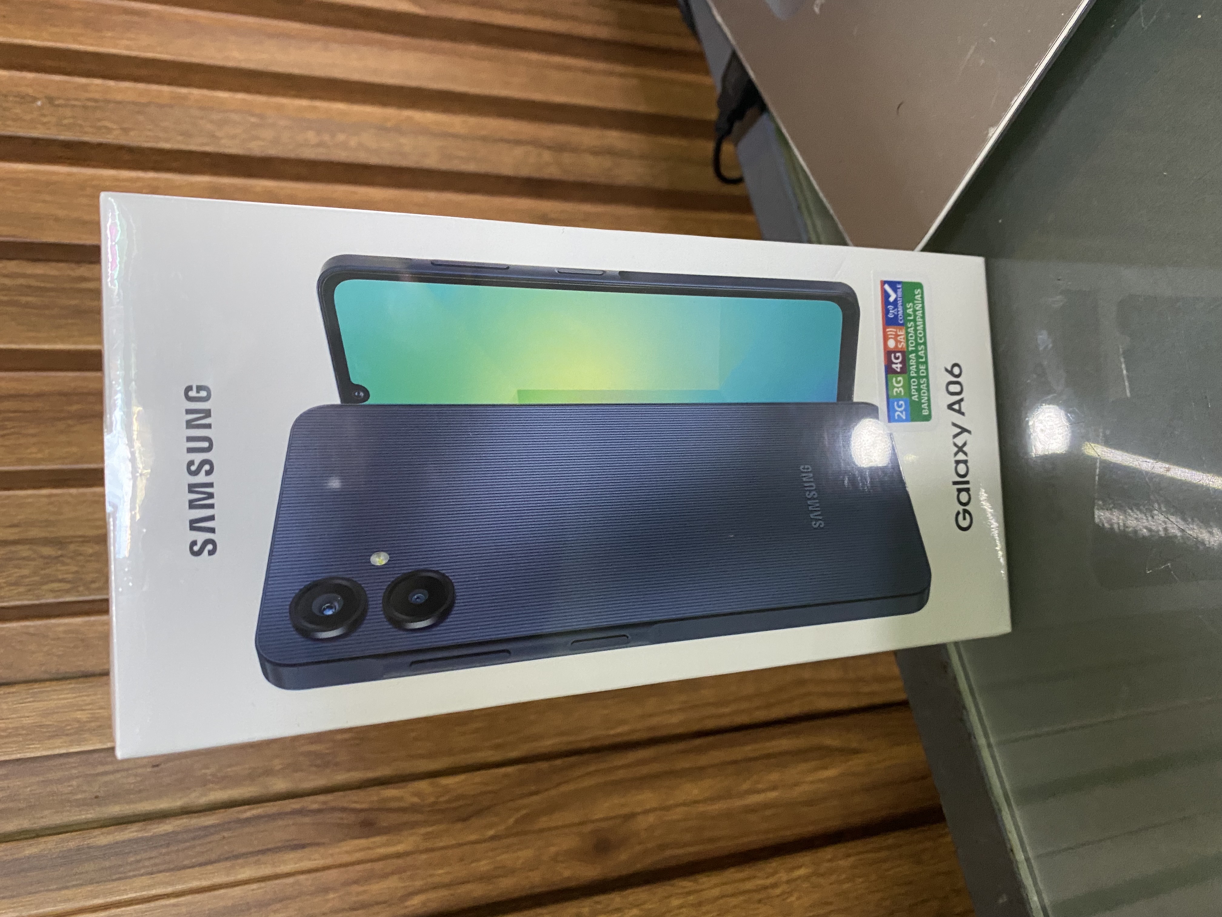 celulares y tabletas - Samsung A06 128GB  1
