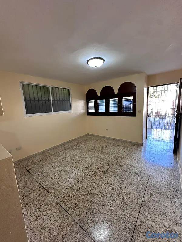 casas - Se alquila Casa renovada en Santiago 14