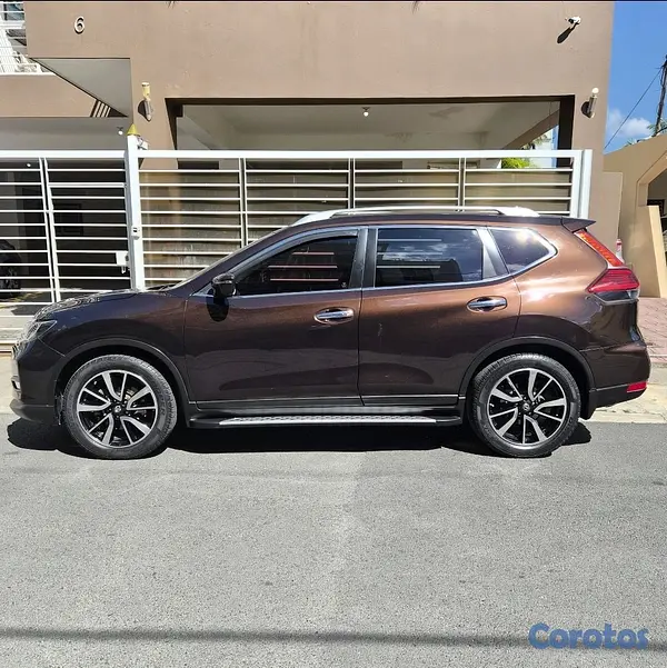 jeepetas y camionetas - Nissan x-trail 2019 muy poco uso como nueva unico dueño 5