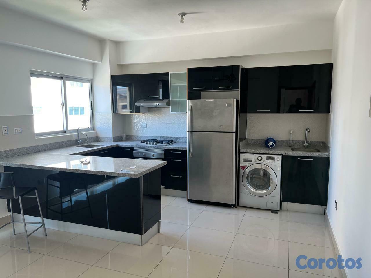 apartamentos - ALQUILO APTO de 1 HAB, 7MO. NIVEL, BALCON, ENS. PI 4