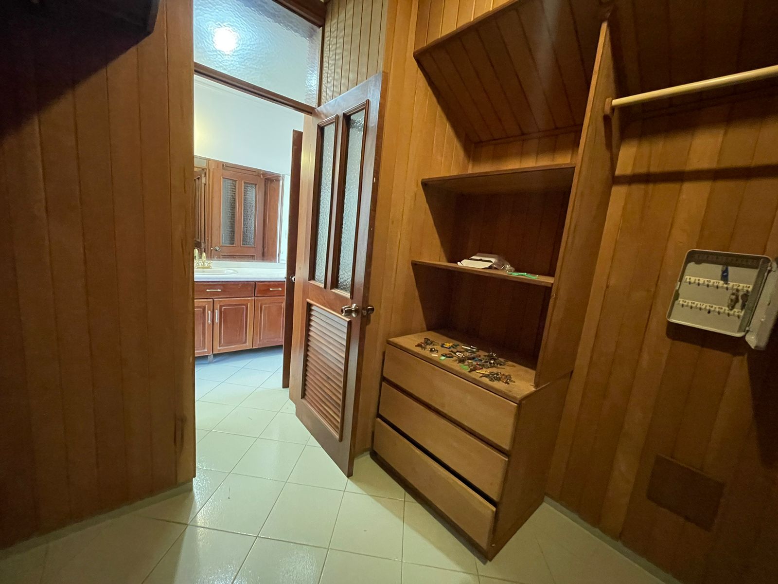 casas - Mansión De 3 Niveles En Zona Exclusiva De Los Ríos 2