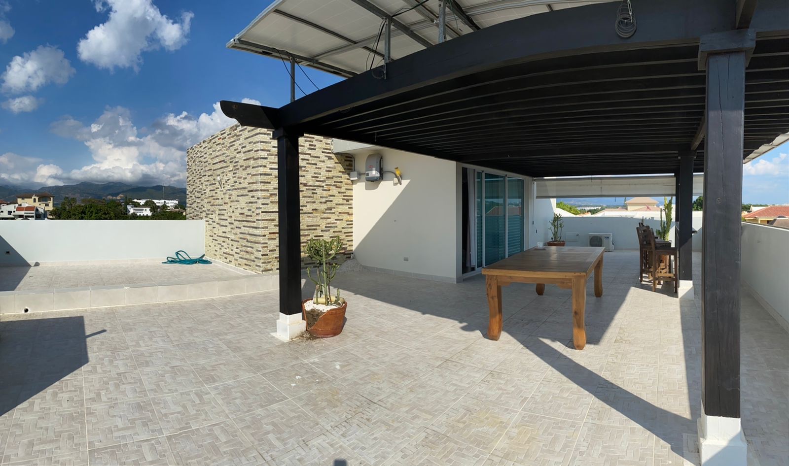 casas - Exquisita Casa de 3 Niveles, 5 Dormitorios 4