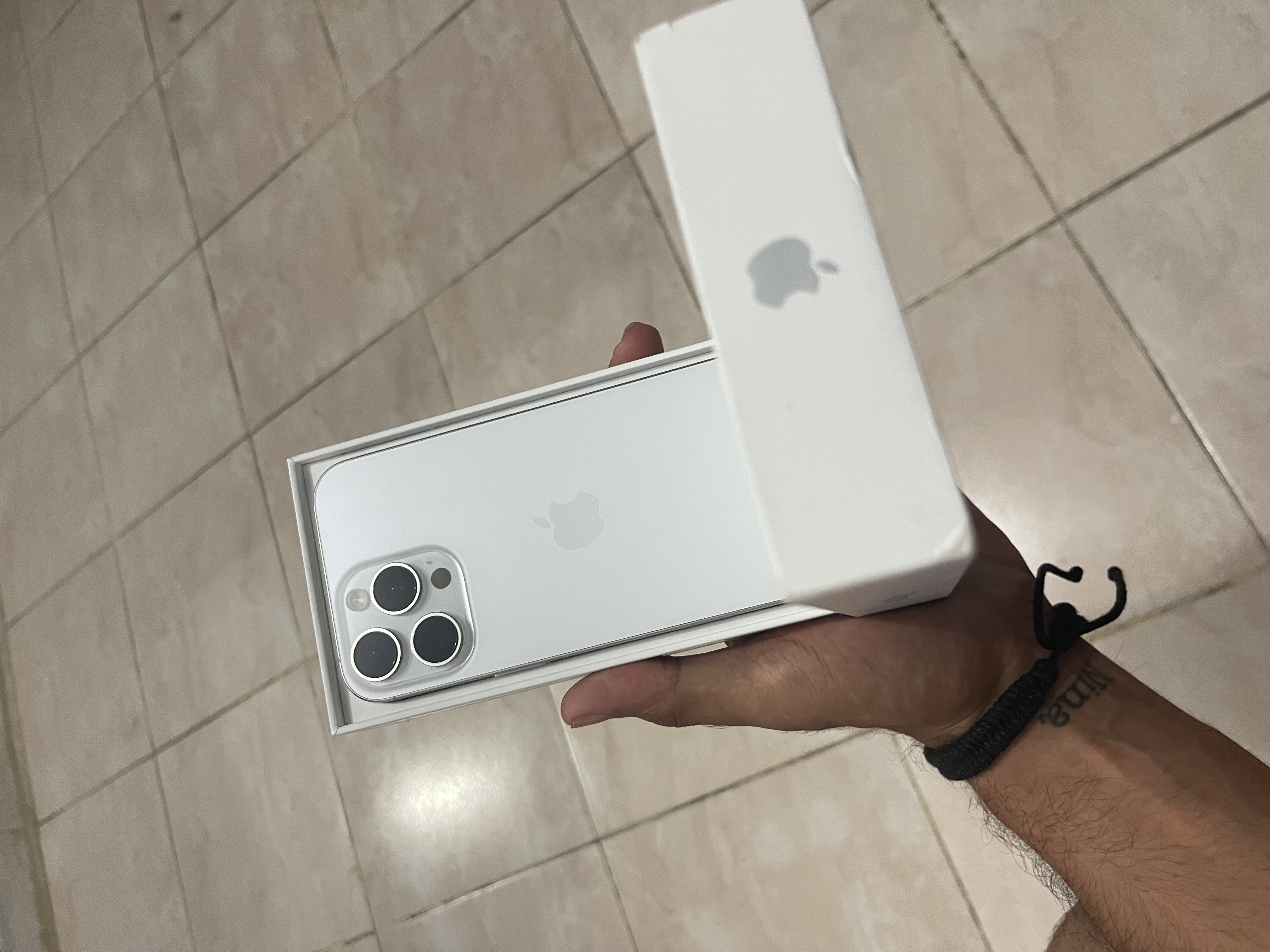 celulares y tabletas - iPhone 16pro max  1