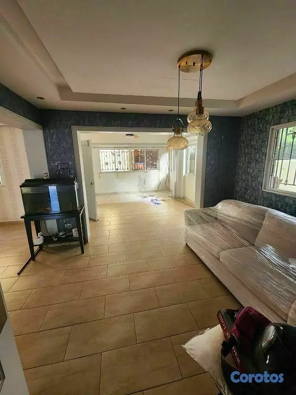 casas - Casa en venta en avenida República de Colombia  4