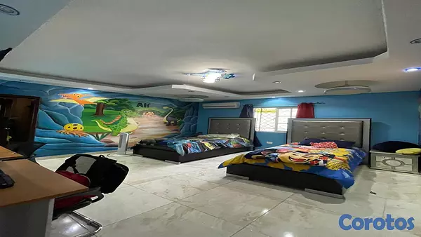 casas - Venta de hermosa con 1000mt  de solar en Zona Oriental 3