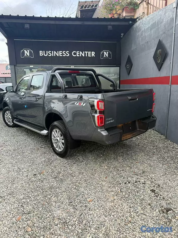 jeepetas y camionetas - ISUZU DMAX DTCi 2025 10