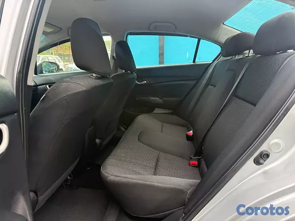 carros - Honda Civic LX año 2015 8