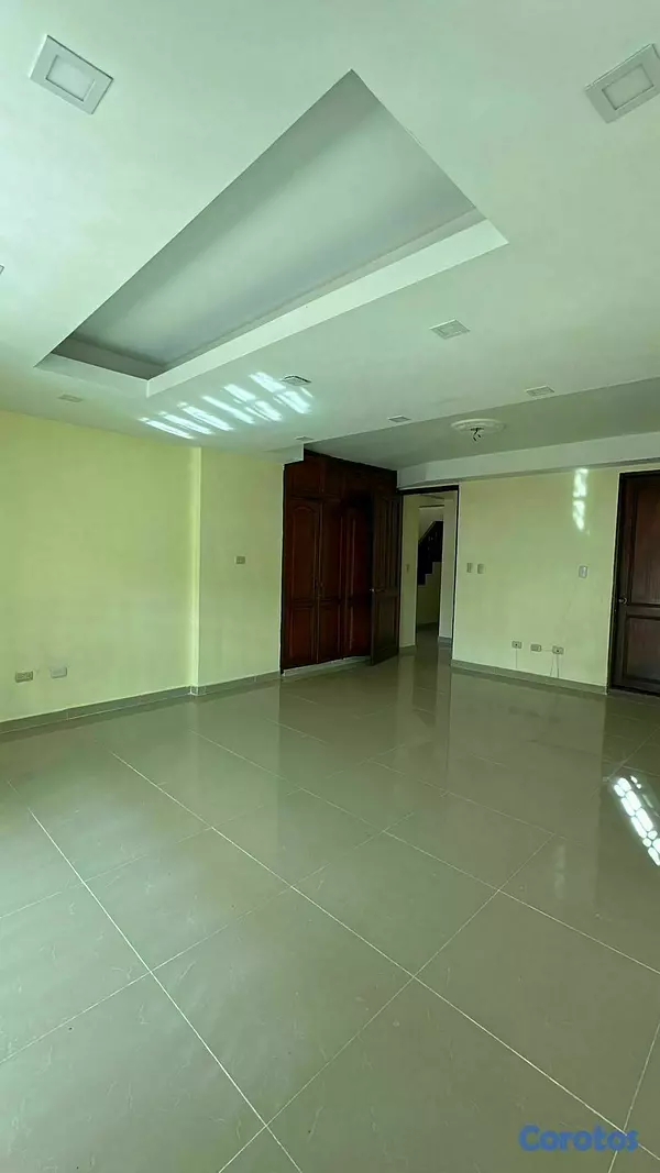 casas - Casa en venta con 4 Hab. piscina Mirador del este 10