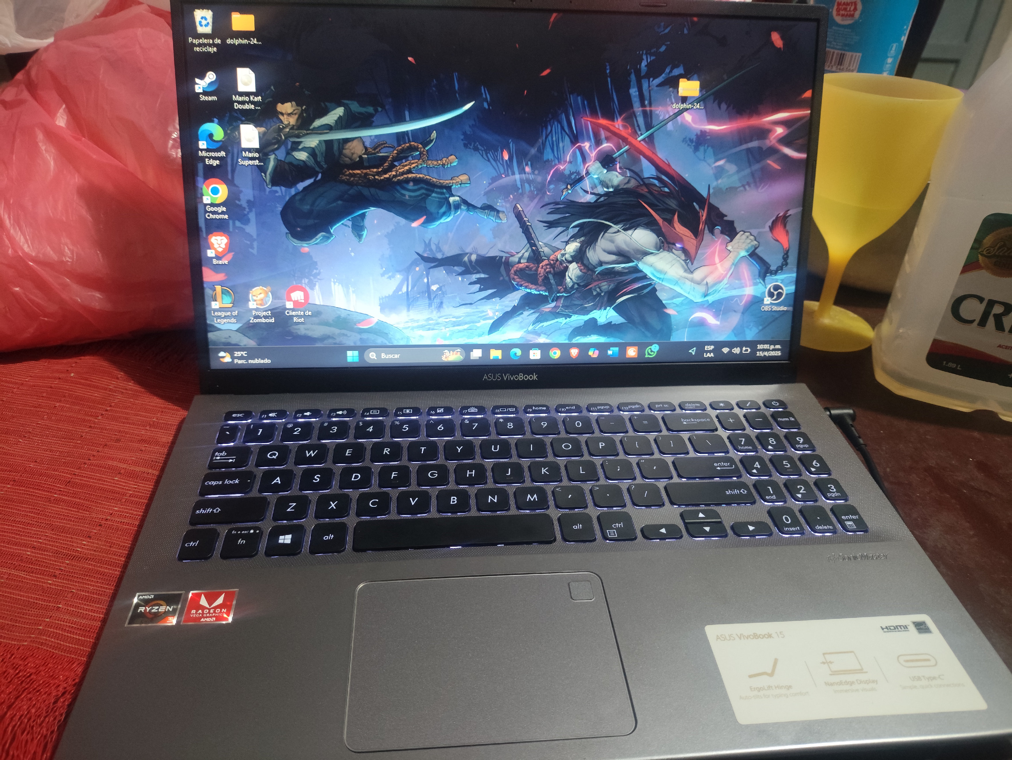 computadoras y laptops - Asus Vivobook 15 512gb de almacenamiento 12gb de ram con su tarjeta gráfica 