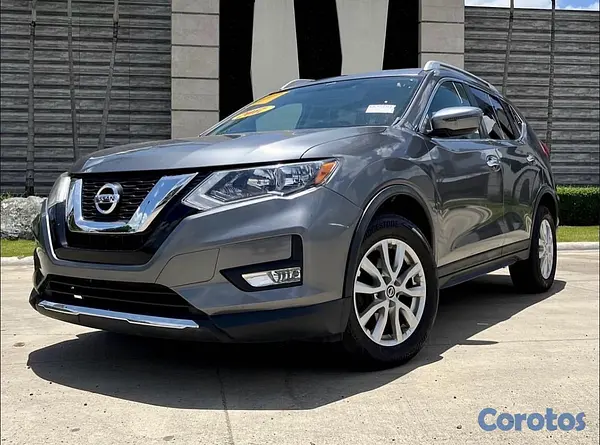 jeepetas y camionetas - Nissan ROGUÉ SV 2017 la más nueva 2