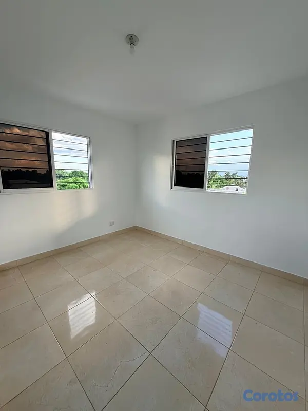 apartamentos - vendo en la vereda un 4 nivel con azotea Licey  6